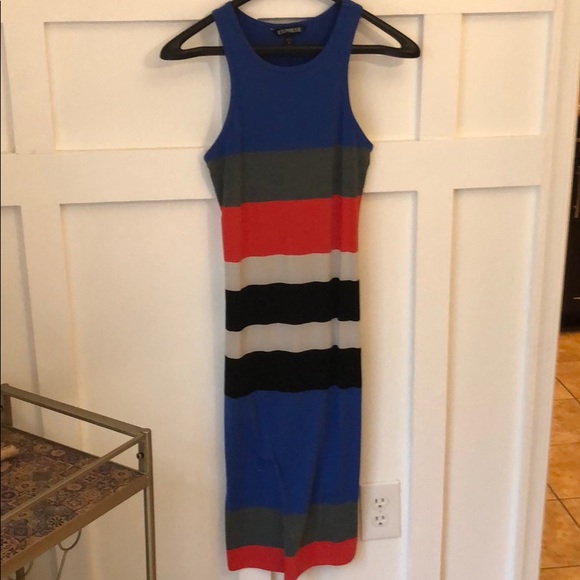 Express dress - Picture 2 of 3